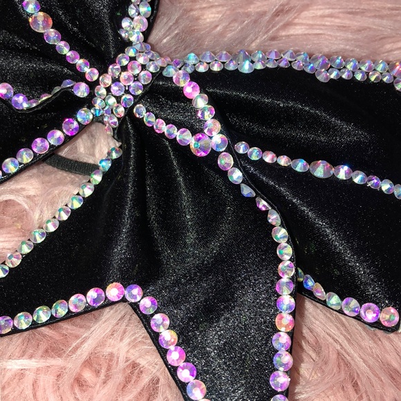 Cheer bow - Picture 2 of 2